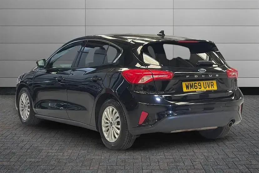 Usado Ford Focus Titanium 125 HP (91 kW) 2020 Preto Citadino