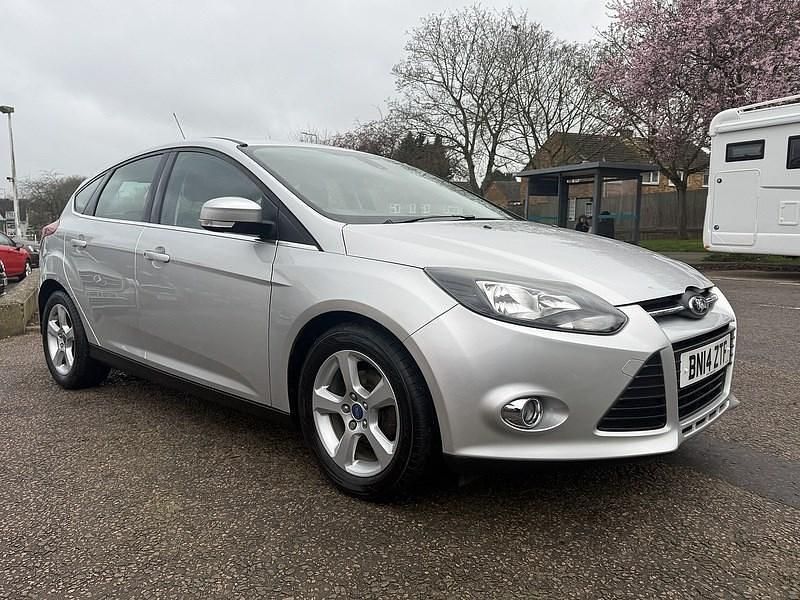 Used Ford Focus Zetec 2014 Silver Hatchback
