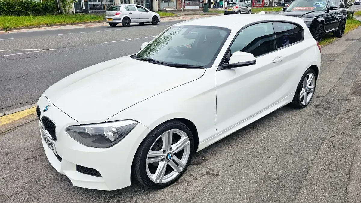 Used BMW 118 M Sport 2012 White Hatchback