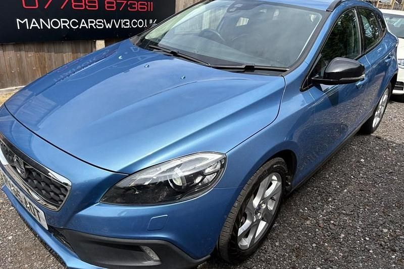 Used Volvo V40 CC 120 HP (88 kW) 2016 Estate