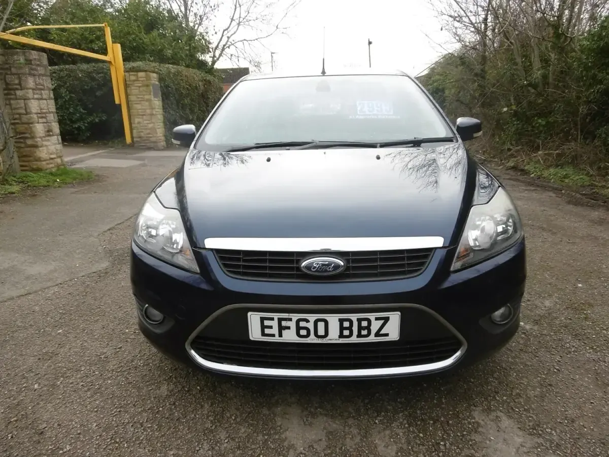 Used Ford Focus Titanium 110 HP (80 kW) 2010 Blue Hatchback