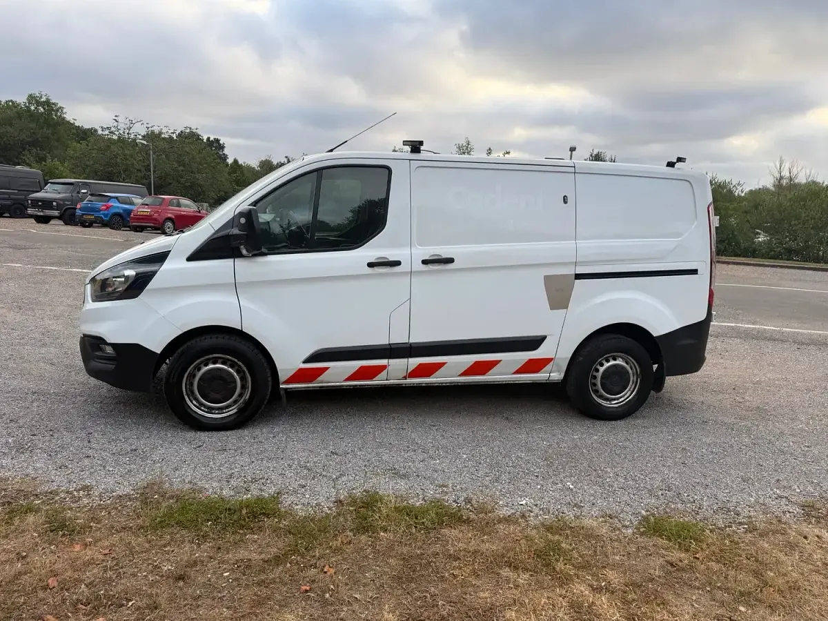 Used Ford Transit Custom 105 HP (77 kW) 2021 White Van