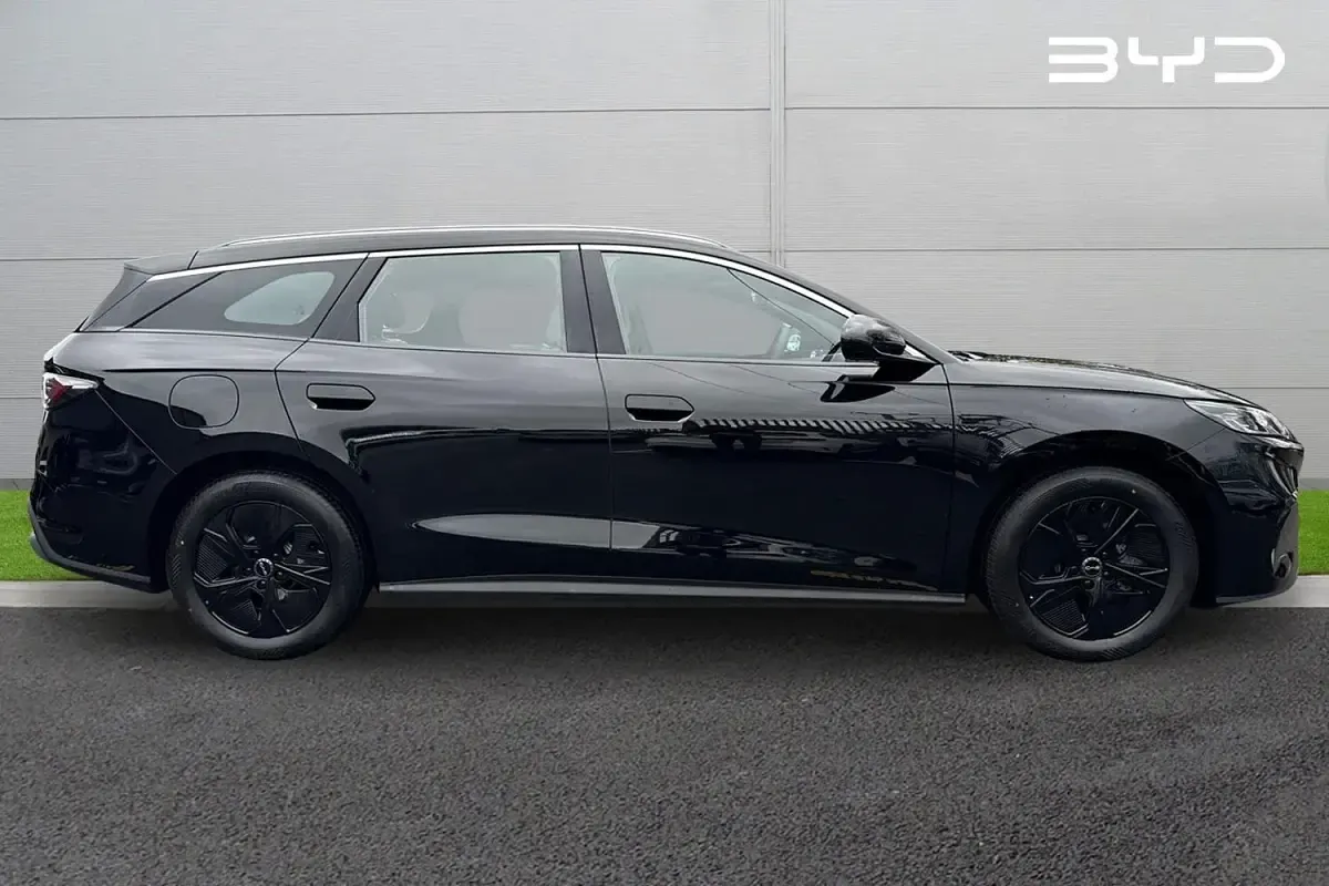 Nuevo BYD Seal Boost 218 CV (160 kW) 2025 Negro Familiar