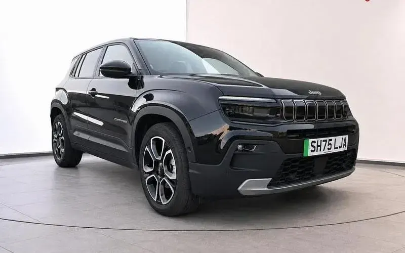 Used Jeep Avenger EV Summit 114 kW (156 HP) 2025 Black SUV