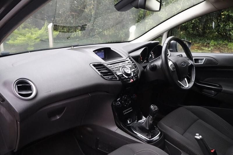 Used Ford Fiesta Titanium 2015 Grey Hatchback
