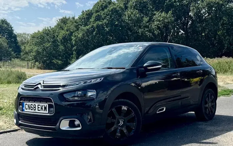 Used Citroën C4 Flair 110 HP (80 kW) 2018 SUV