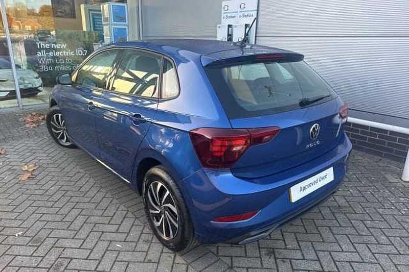 Used VW Polo Life 95 HP (69 kW) 2022 Blue Hatchback