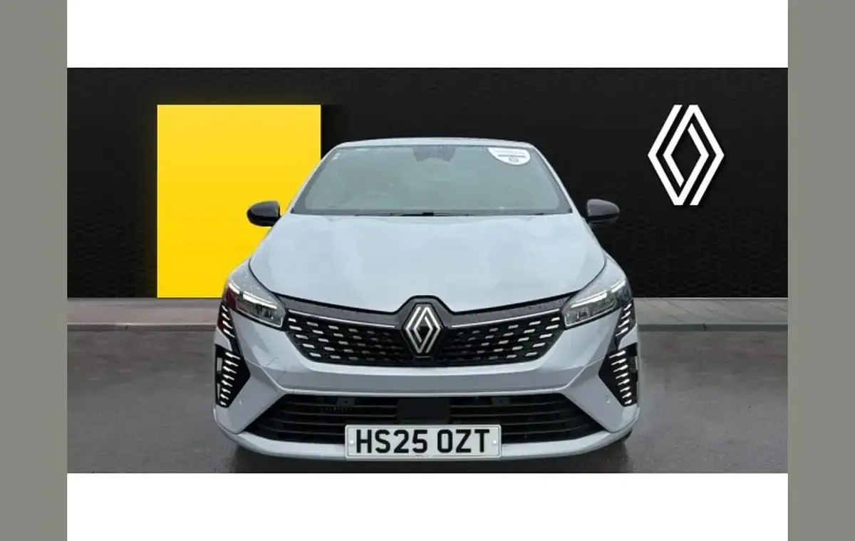 Used Renault Clio Techno 90 HP (66 kW) 2025 Grey  Hatchback