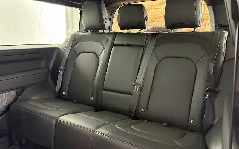 Begagnad Land Rover Defender HSE Dynamic 249 HK (183 kW) 2025 SUV