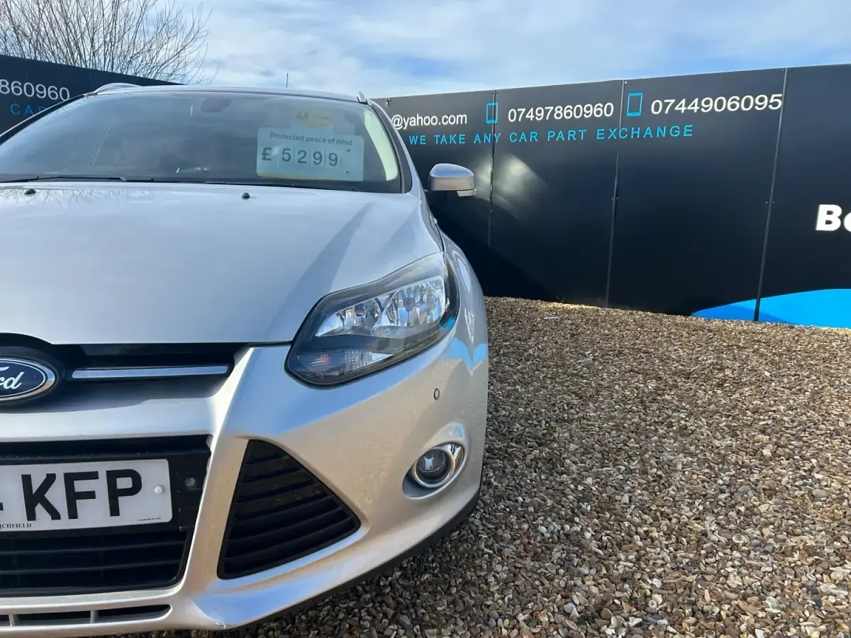 Usado Ford Focus Titanium 125 HP (91 kW) 2014 Prateado Carrinha