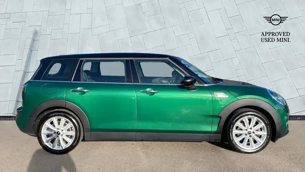Used Mini Cooper S Clubman Classic 192 HP (141 kW) 2022 Green Estate