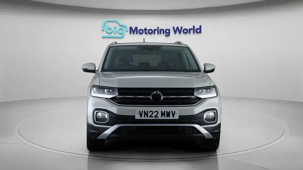 Begagnad VW T-Cross SEL 110 HK (80 kW) 2022 Grå SUV