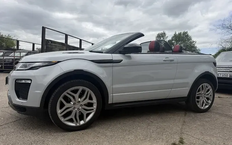 Used Land Rover Range Rover evoque HSE Dynamic 179 HP (131 kW) 2016 White Cabriolet