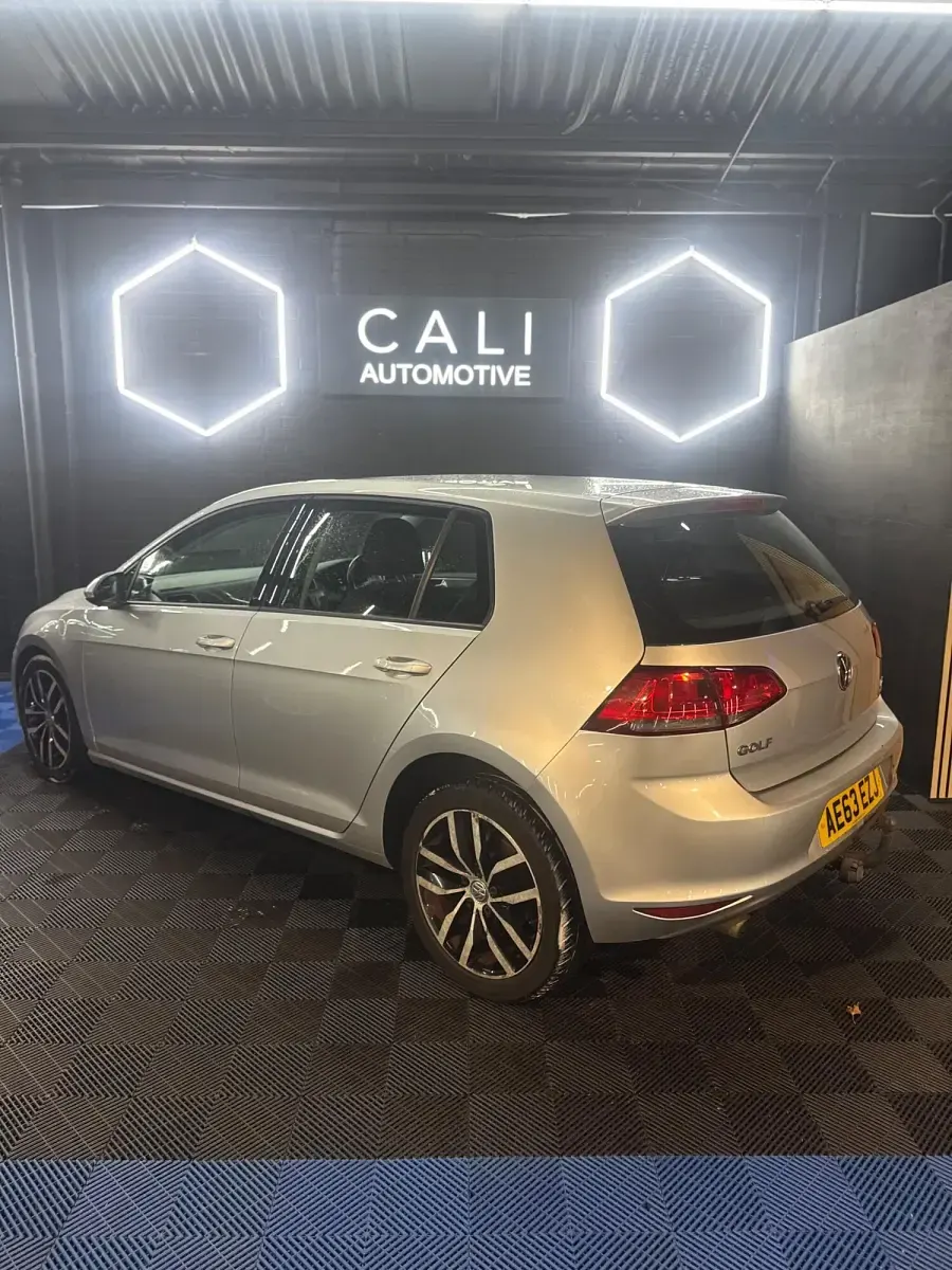 Used VW Golf VII SE 105 HP (77 kW) 2013 Silver Hatchback