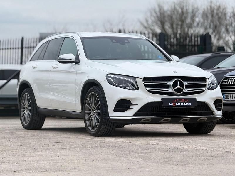 Used Mercedes GLC220 AMG line 170 HP (125 kW) 2018 White Estate
