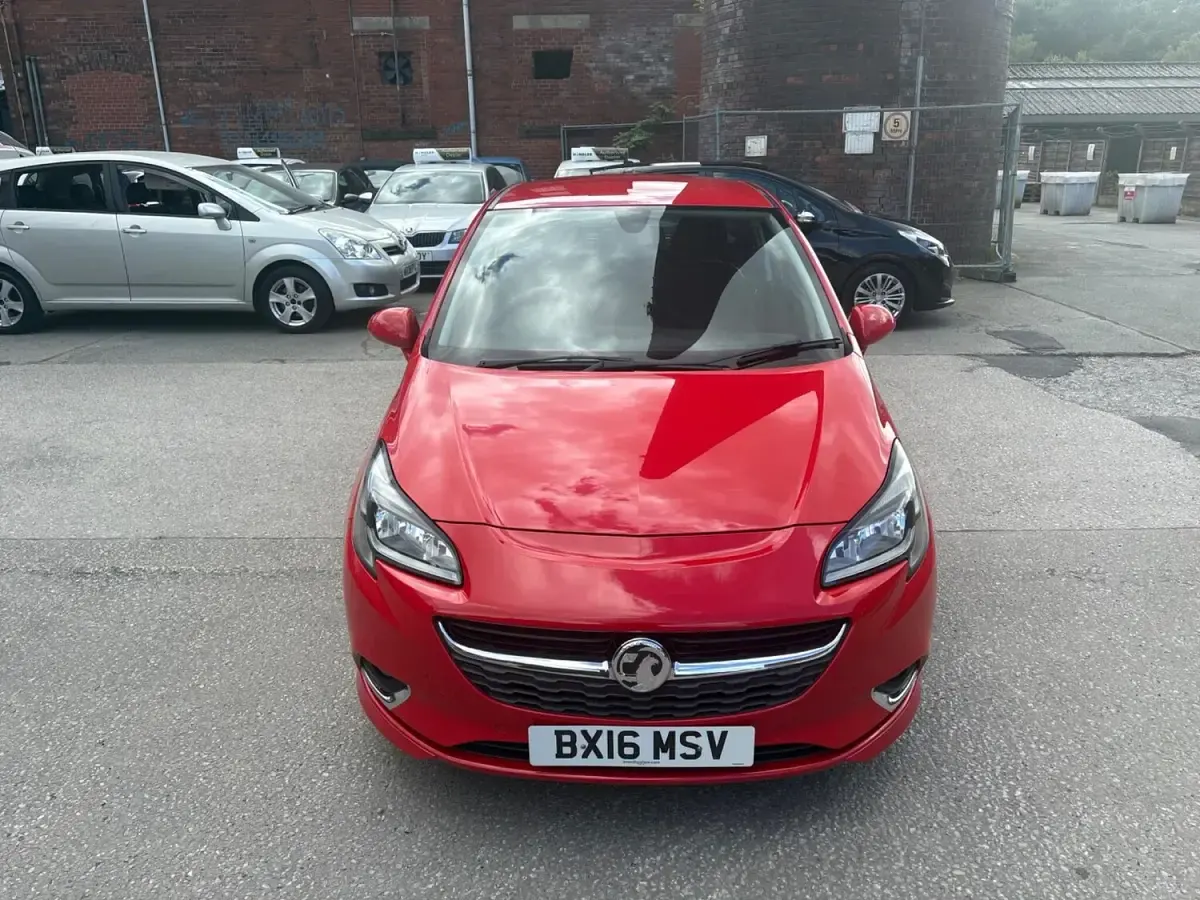 Used Vauxhall Corsa SRi 100 HP (73 kW) 2016 Red Hatchback
