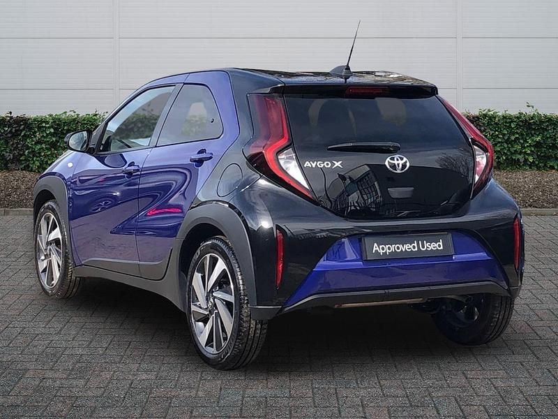 Used Toyota Aygo X 72 HP (52 kW) 2024 Blue SUV