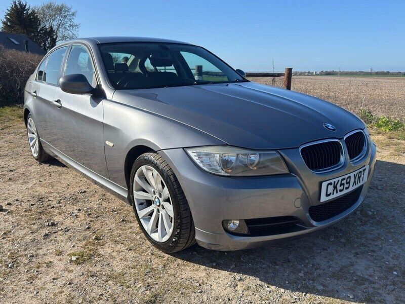 Grey Used 2009 BMW 320 Sedan | £2,495 (Good price) - Image 1/4