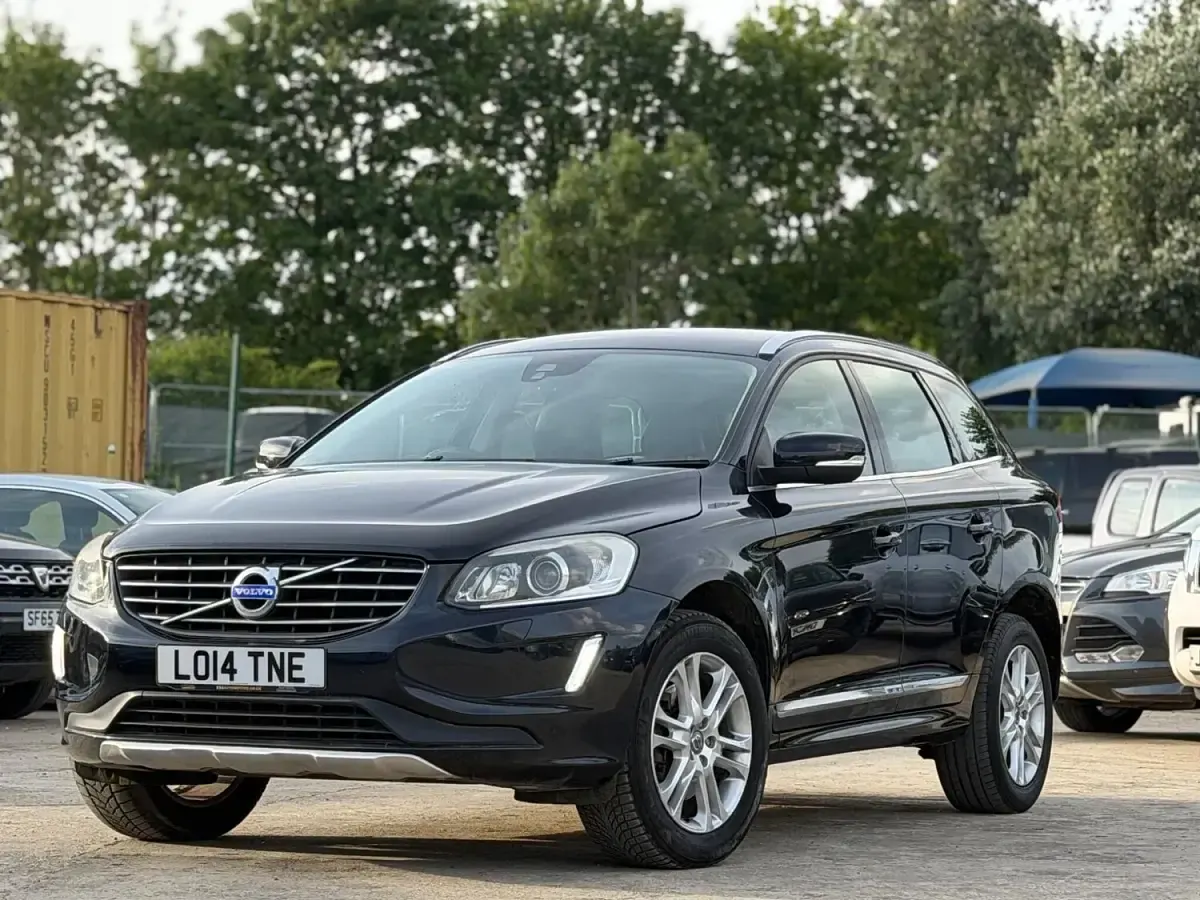 Used Volvo XC60 SE Lux 181 HP (133 kW) 2014 Black SUV