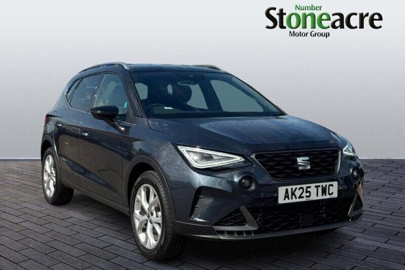 New 2025 Seat Arona FR SUV | £19,995 (Good price) - Image 1/1