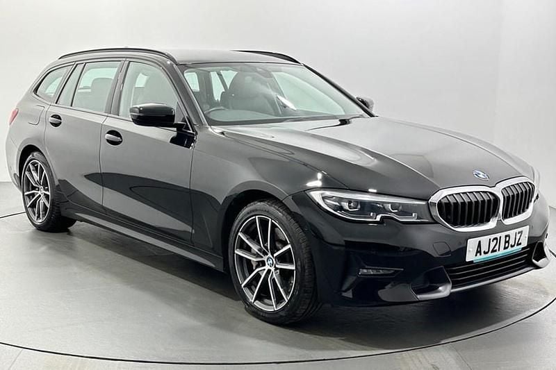 Used 2021 BMW 330e Sport Line | £15,559 (Good price) - Image 1/1
