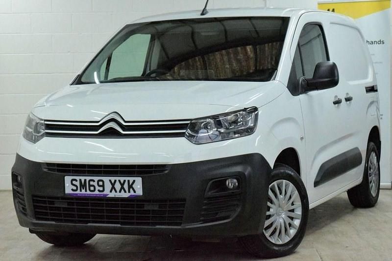 White Used 2020 Citroën Berlingo MPV | £9,400 (Fair price) - Image 1/4
