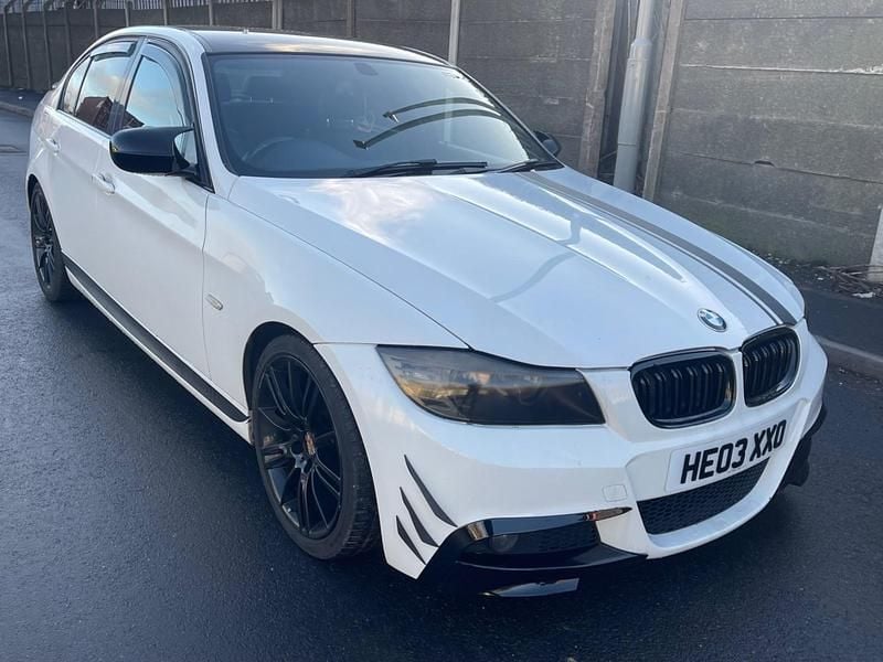 White Used 2011 BMW 318 Sport Line Sedan | £3,450 (Good price) - Image 1/4
