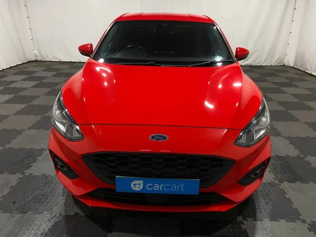 Used Ford Focus ST-Line 125 HP (91 kW) 2018 Red Hatchback