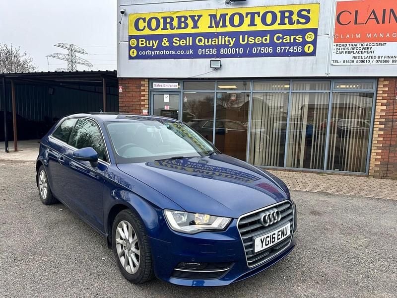 Used Audi A3 Comfort 125 HP (91 kW) 2016 Blue Hatchback