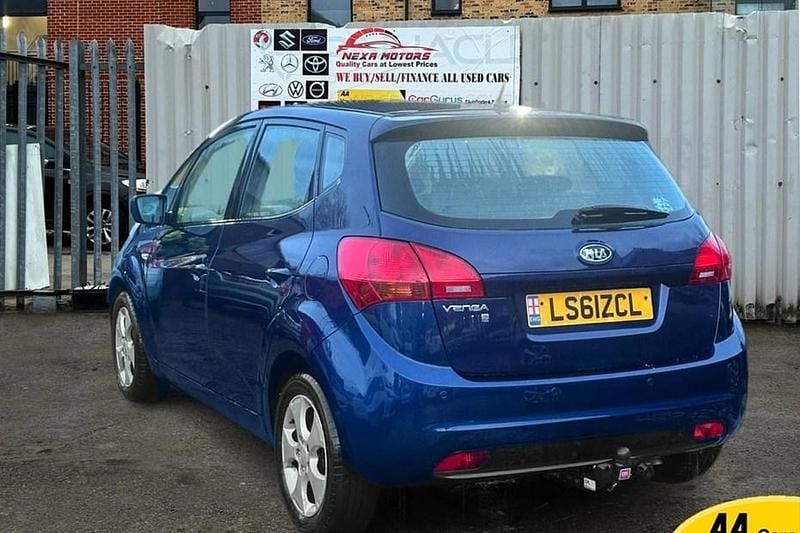 Used Kia Venga 2011 Blue Hatchback