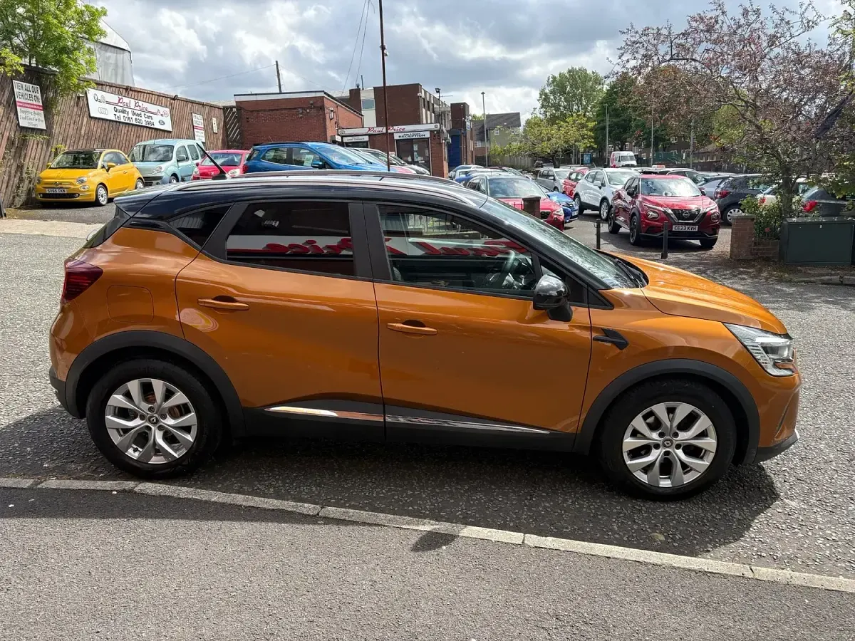 Used Renault Captur Iconic 2021 Orange SUV