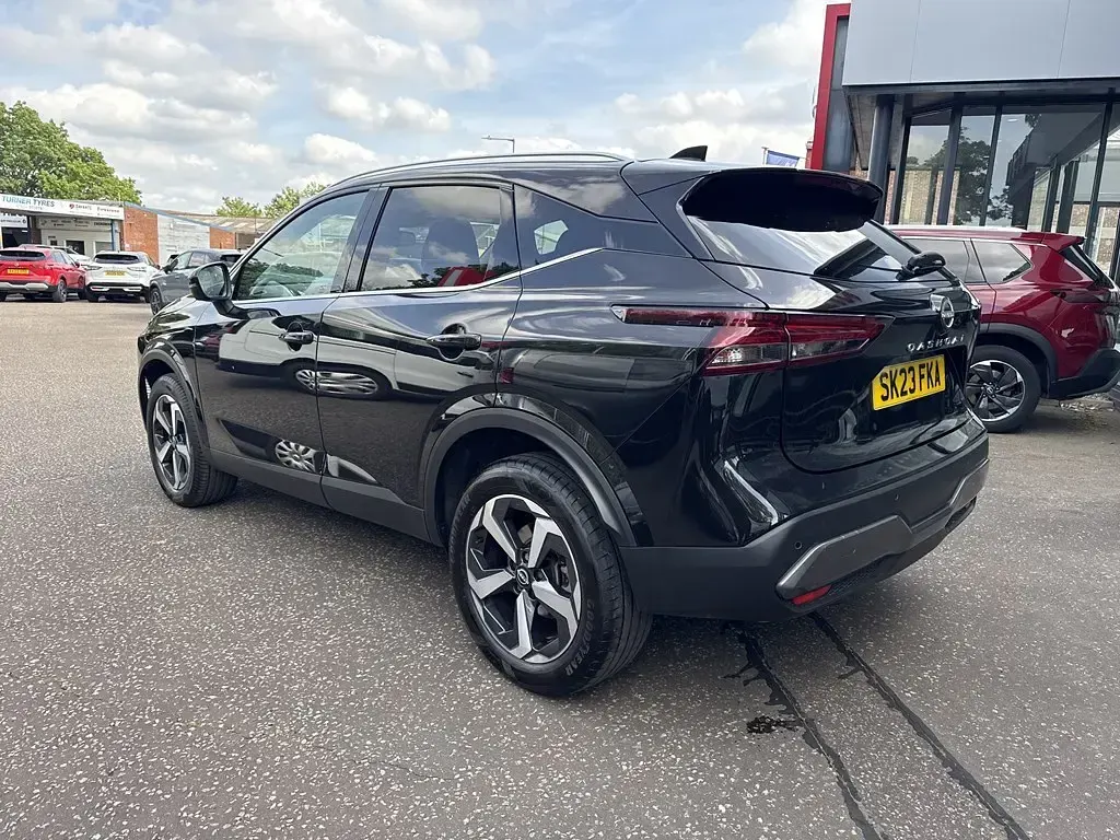 Used Nissan Qashqai N-Connecta 2023 Black SUV