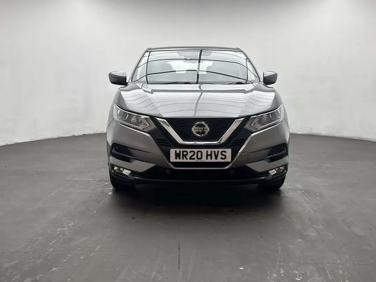 Used Nissan Qashqai Acenta Premium 157 HP (115 kW) 2020 Grey SUV
