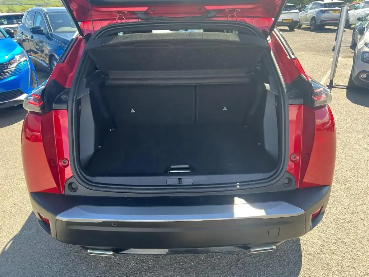 Used Peugeot 2008 Allure 129 HP (94 kW) 2024 Red SUV