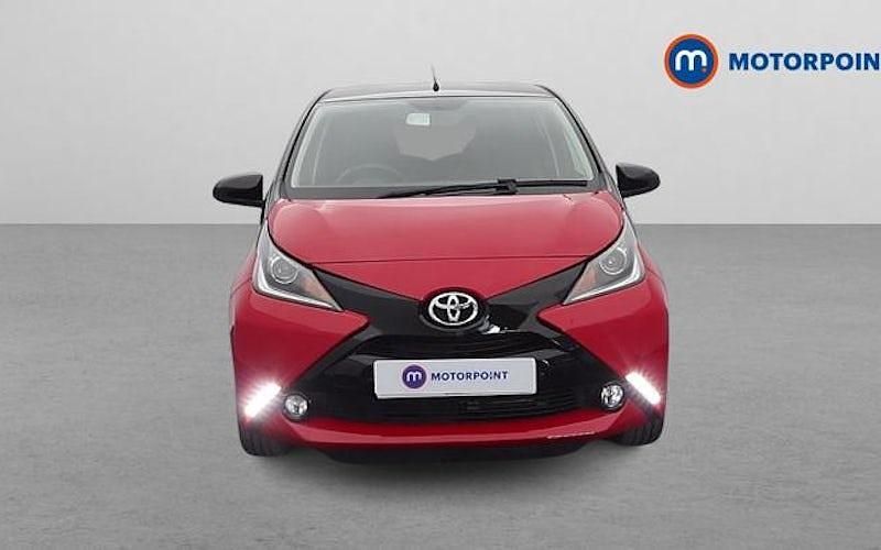 Used Toyota Aygo X-cite 69 HP (50 kW) 2017 Red Hatchback