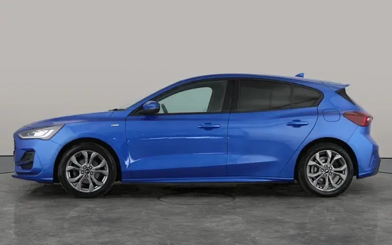 Used Ford Focus ST-Line 155 HP (114 kW) 2023 Blue Hatchback