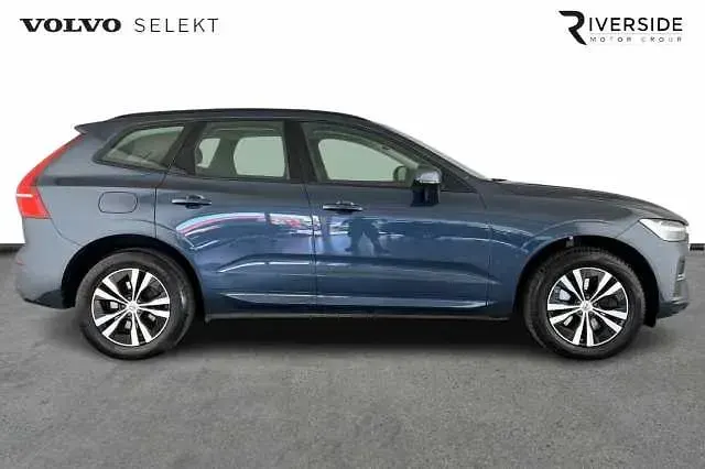 Used Volvo XC60 Core 250 HP (183 kW) 2022 Denim blue SUV