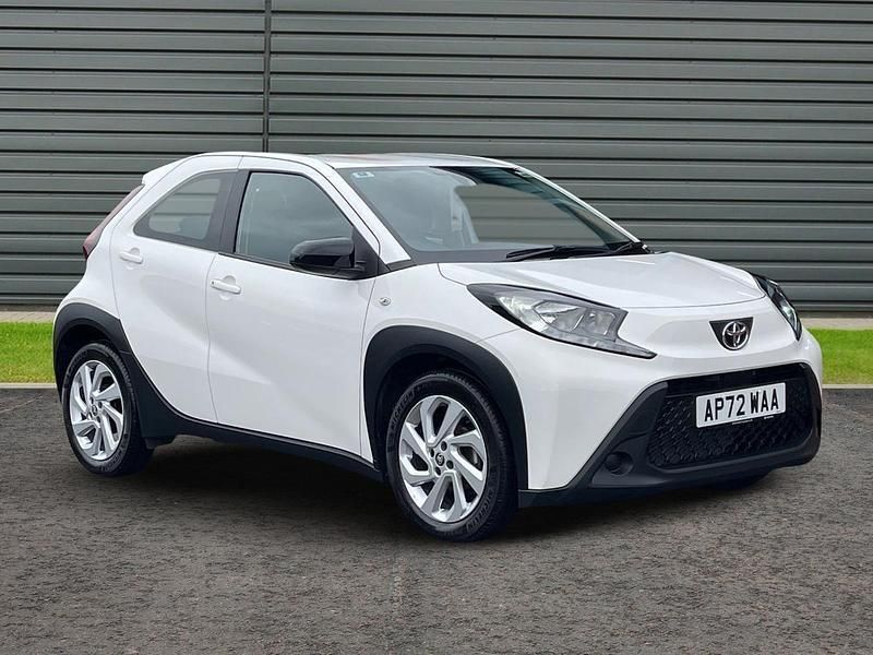 White Used 2022 Toyota Aygo PURE Hatchback | £11,997 (Fair price) - Image 1/4