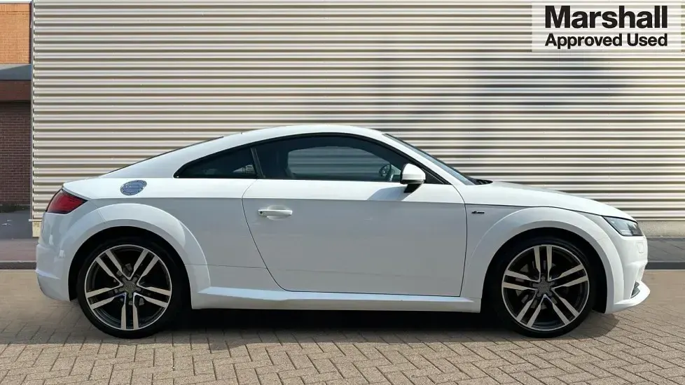 Used Audi TT S-Line 180 HP (132 kW) 2017 White Coupe