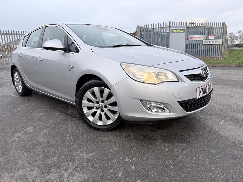 Used Vauxhall Astra Elite 2010 Silver Hatchback