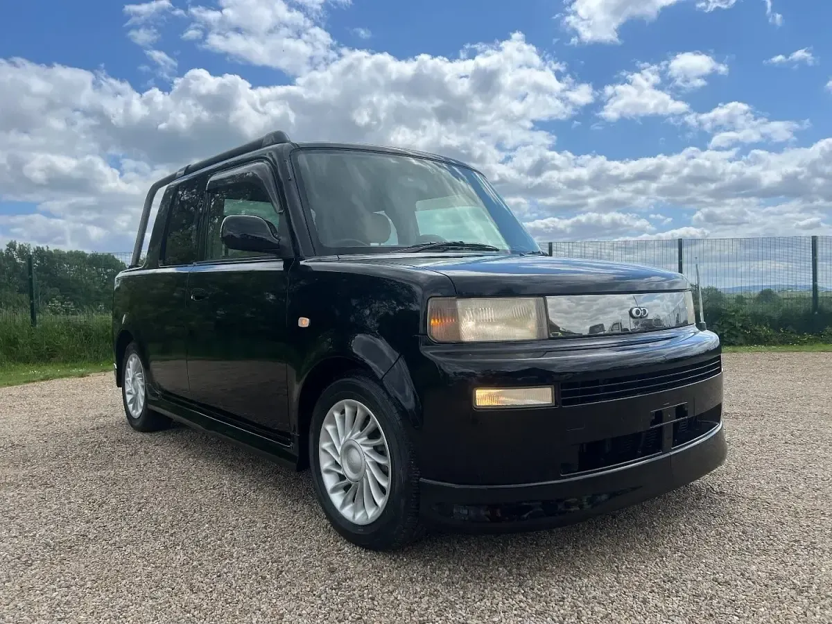 Used Toyota BB 105 HP (77 kW) 2001 Black MPV