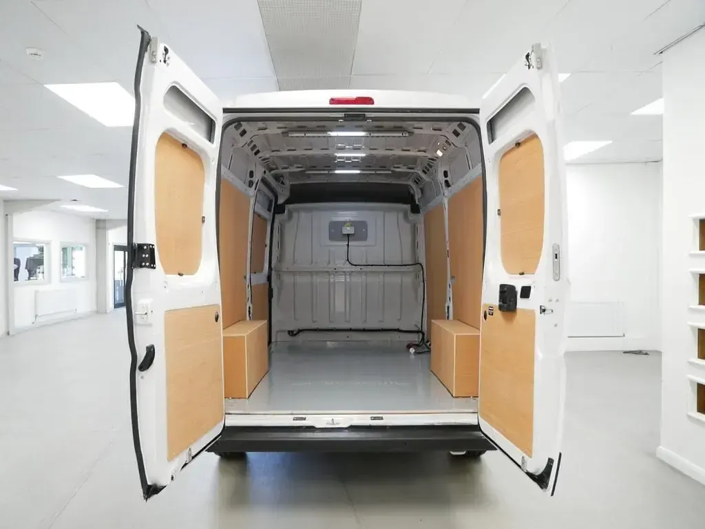 Used Fiat Ducato Business 140 HP (102 kW) 2023 White Van