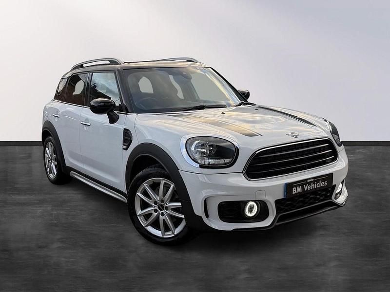 White Used 2020 Mini Cooper Countryman Sport SUV | £15,995 (Fair price) - Image 1/4