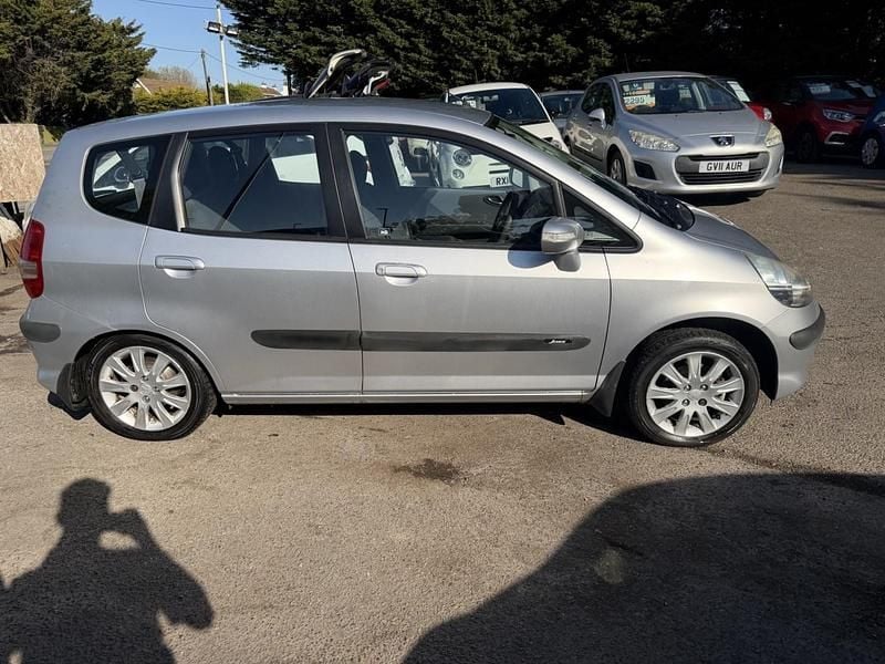Begagnad Honda Jazz SE 82 HK (60 kW) 2008 Silver Halvkombi