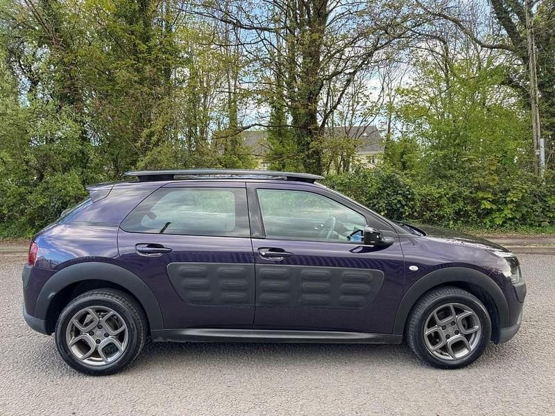 Used Citroën C4 Cactus Feel 2015 Purple Hatchback