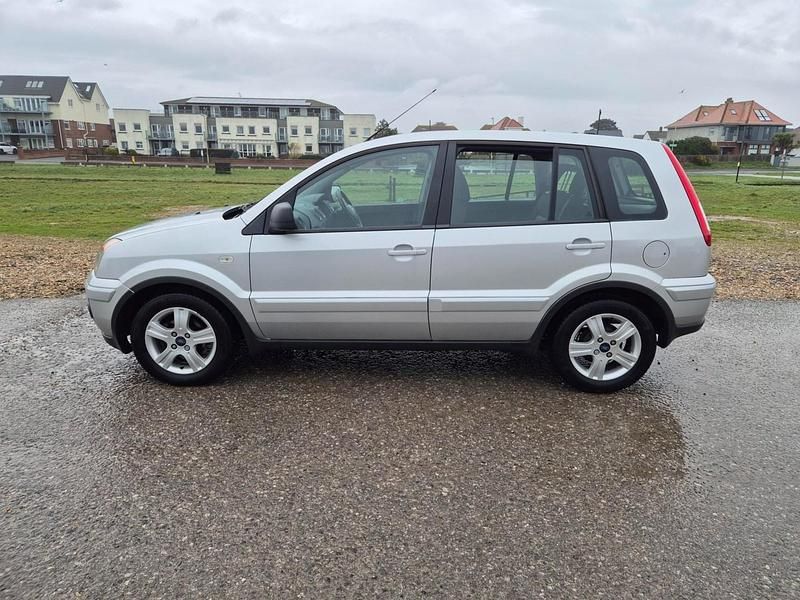 Used Ford Fusion Zetec 2010 Silver Hatchback