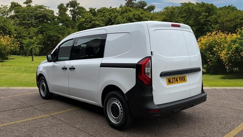 Used Renault Kangoo 95 HP (69 kW) 2024 MPV