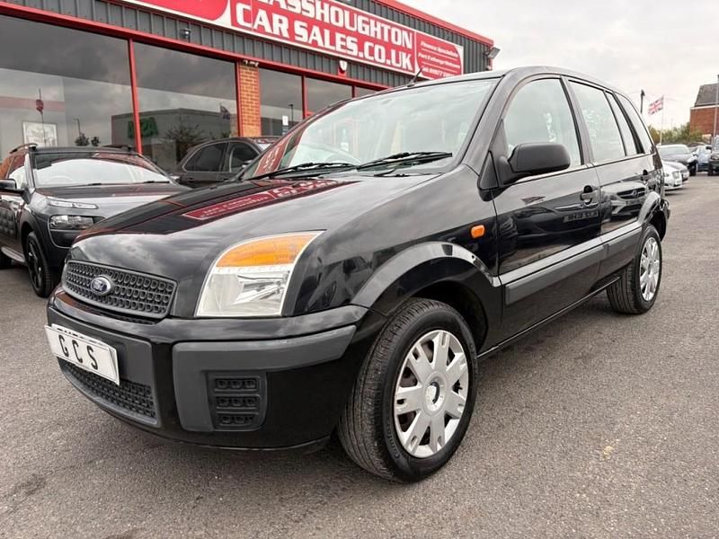 Black Used 2009 Ford Fusion Style Hatchback | £3,290 (A bit pricey) - Image 1/4