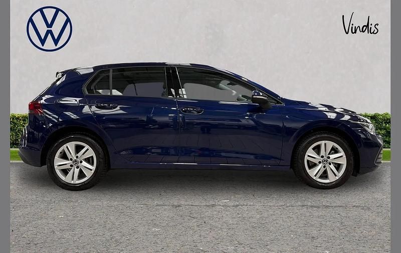 Usado VW Golf VIII Life 147 HP (108 kW) 2024 Azul Citadino