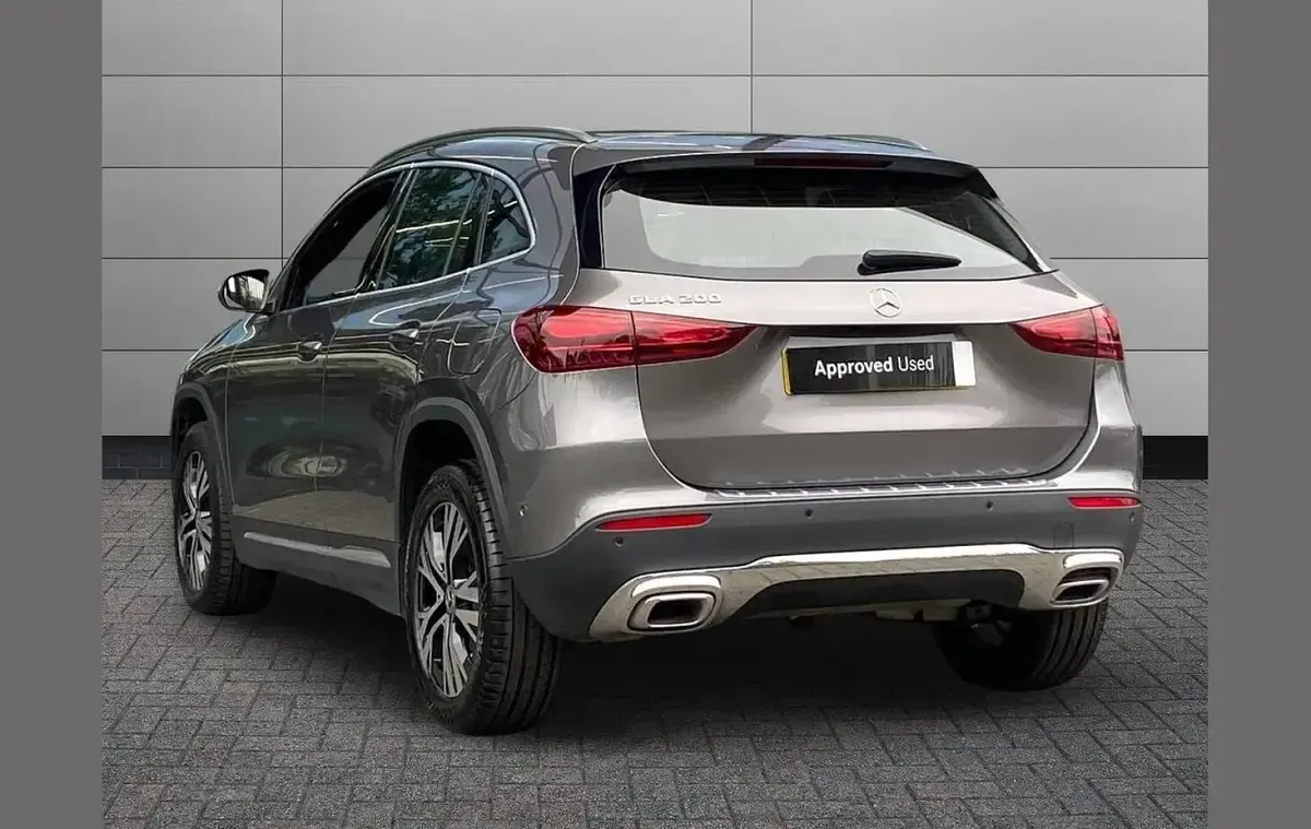 Used Mercedes GLA200 Executive 161 HP (118 kW) 2024 Grey SUV